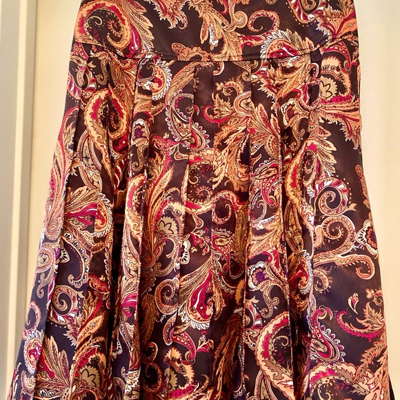 Worthington knee length skirt, size 6, Paisley print, BrownOrangeRedWhite colors - Picture 2 of 10